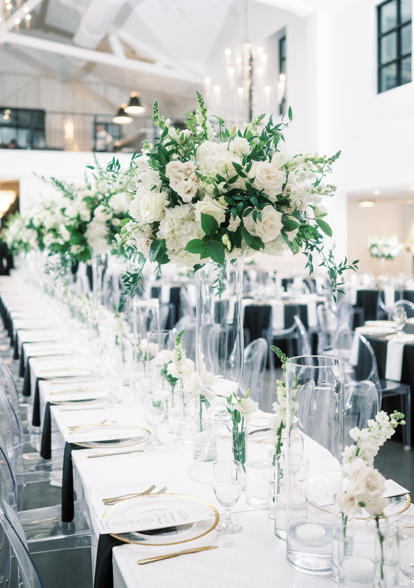 Green and White Flower Arrangements for Wedding